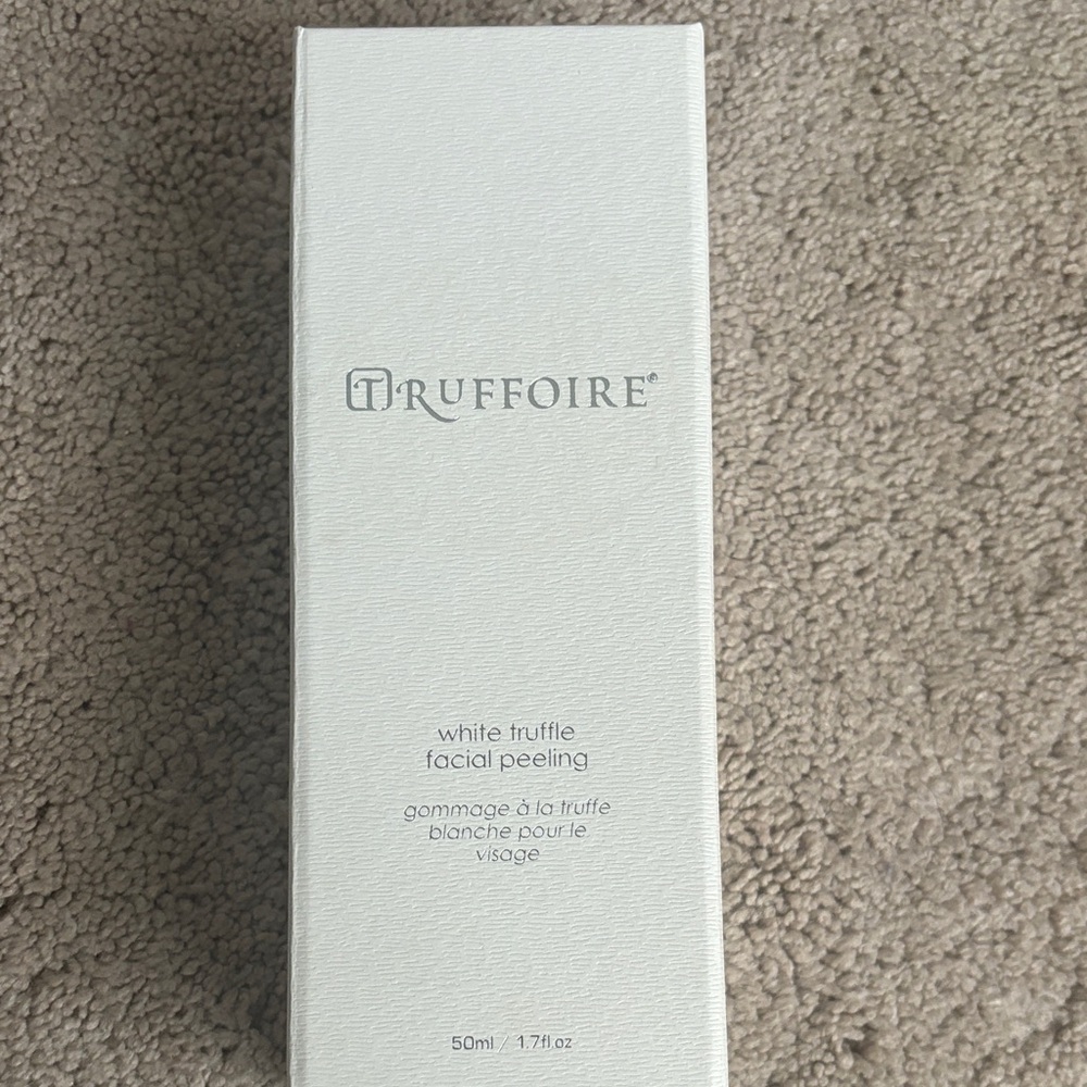 White Truffle Facial Peeling – White